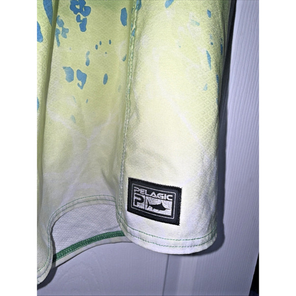 Pelagic Board Shorts Size 40 Mahi Print Sharkskin High Performance Fishing Beach - Picture 2 of 14